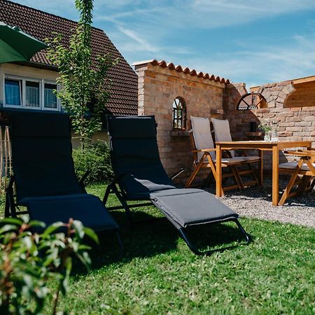 Ferienwohnung Am Weinberg Boetzingen Extérieur photo