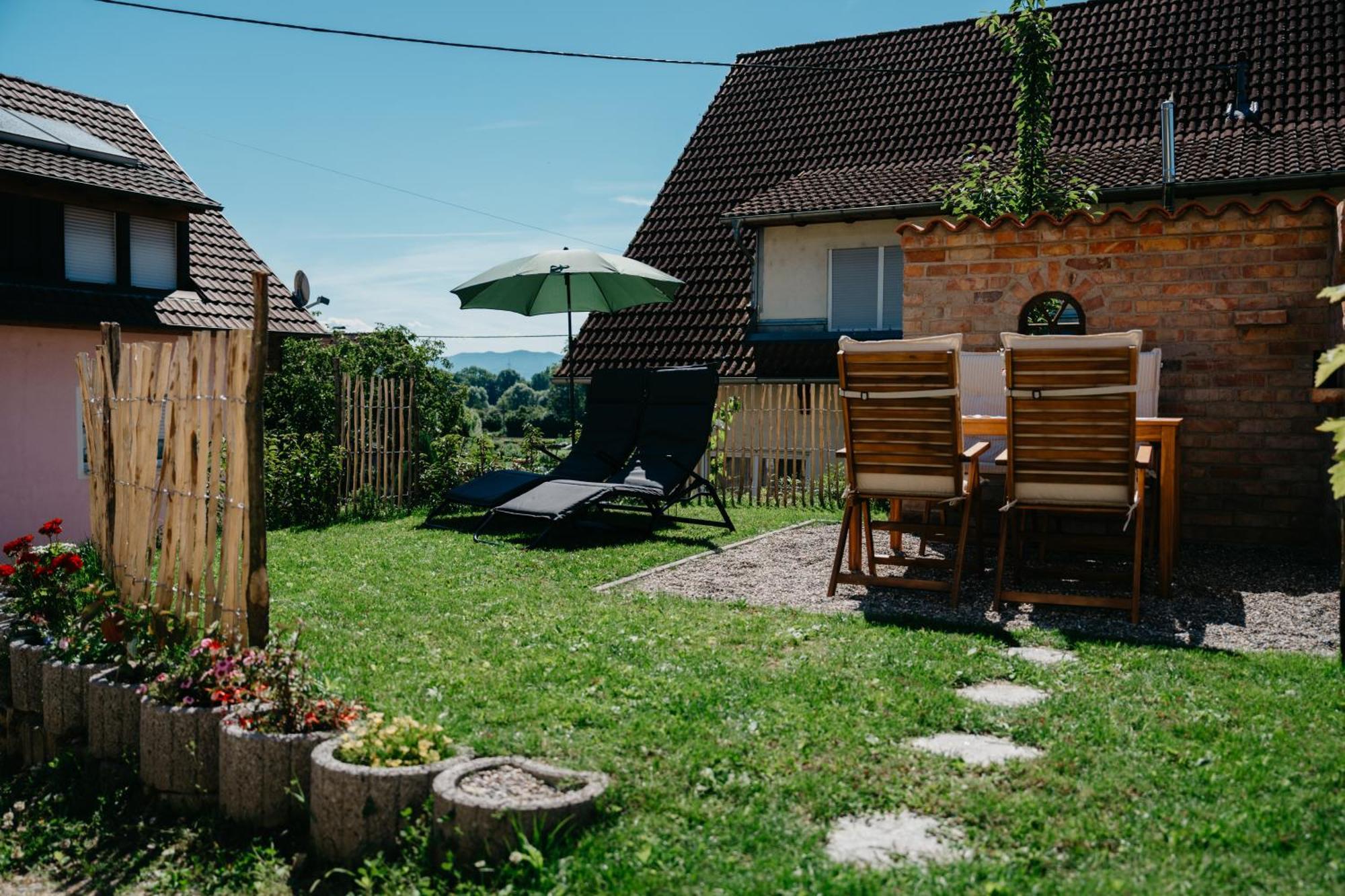 Ferienwohnung Am Weinberg Boetzingen Extérieur photo